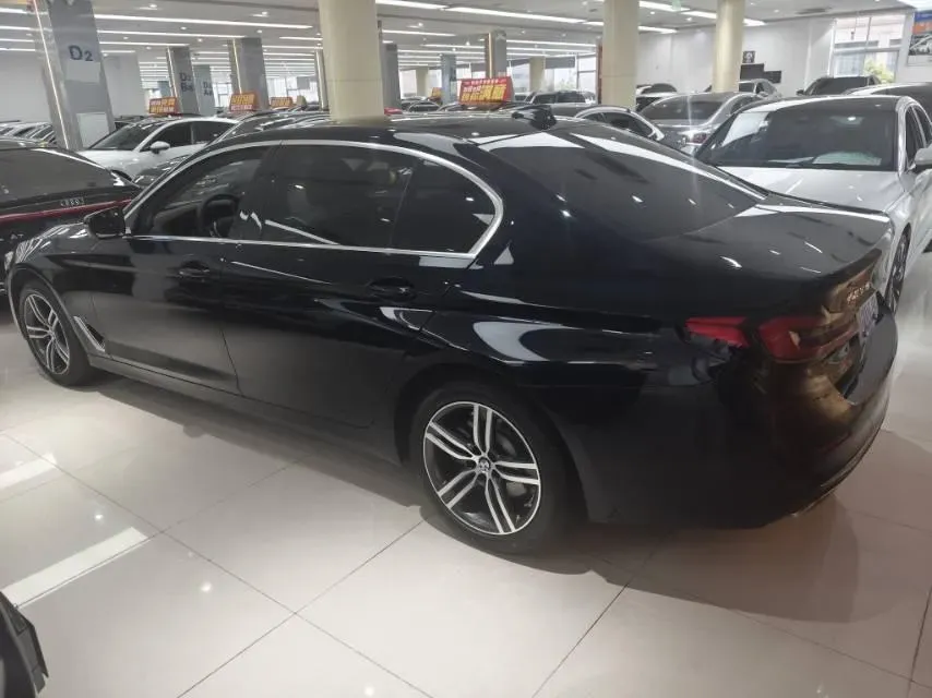 2023 BMW 5 Series 2.0T 245HP L4 8AT,autocango,china used car exporter,china ev exporter,chinese used car exporter,chinese used ev exporter