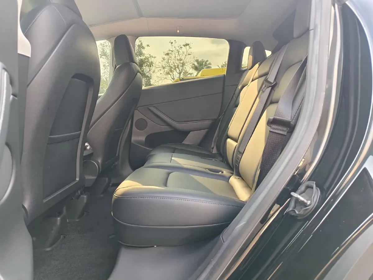 2022 Tesla Model Y BEV 60KWH,autocango,china used car exporter,china ev exporter,chinese used car exporter,chinese used ev exporter