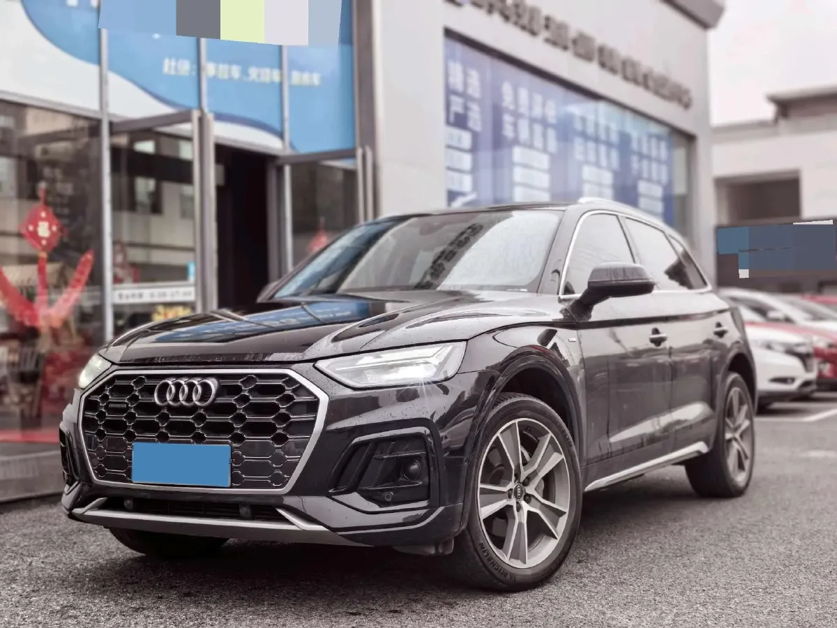 2022 Audi Q5L 2.0T 252HP L4 7DCT,autocango,china used car exporter,china ev exporter,chinese used car exporter,chinese used ev exporter