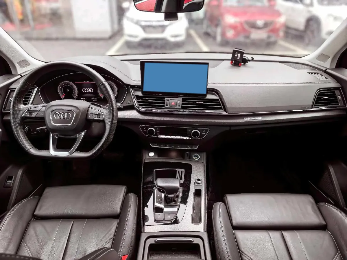 2022 Audi Q5L 2.0T 252HP L4 7DCT,autocango,china used car exporter,china ev exporter,chinese used car exporter,chinese used ev exporter