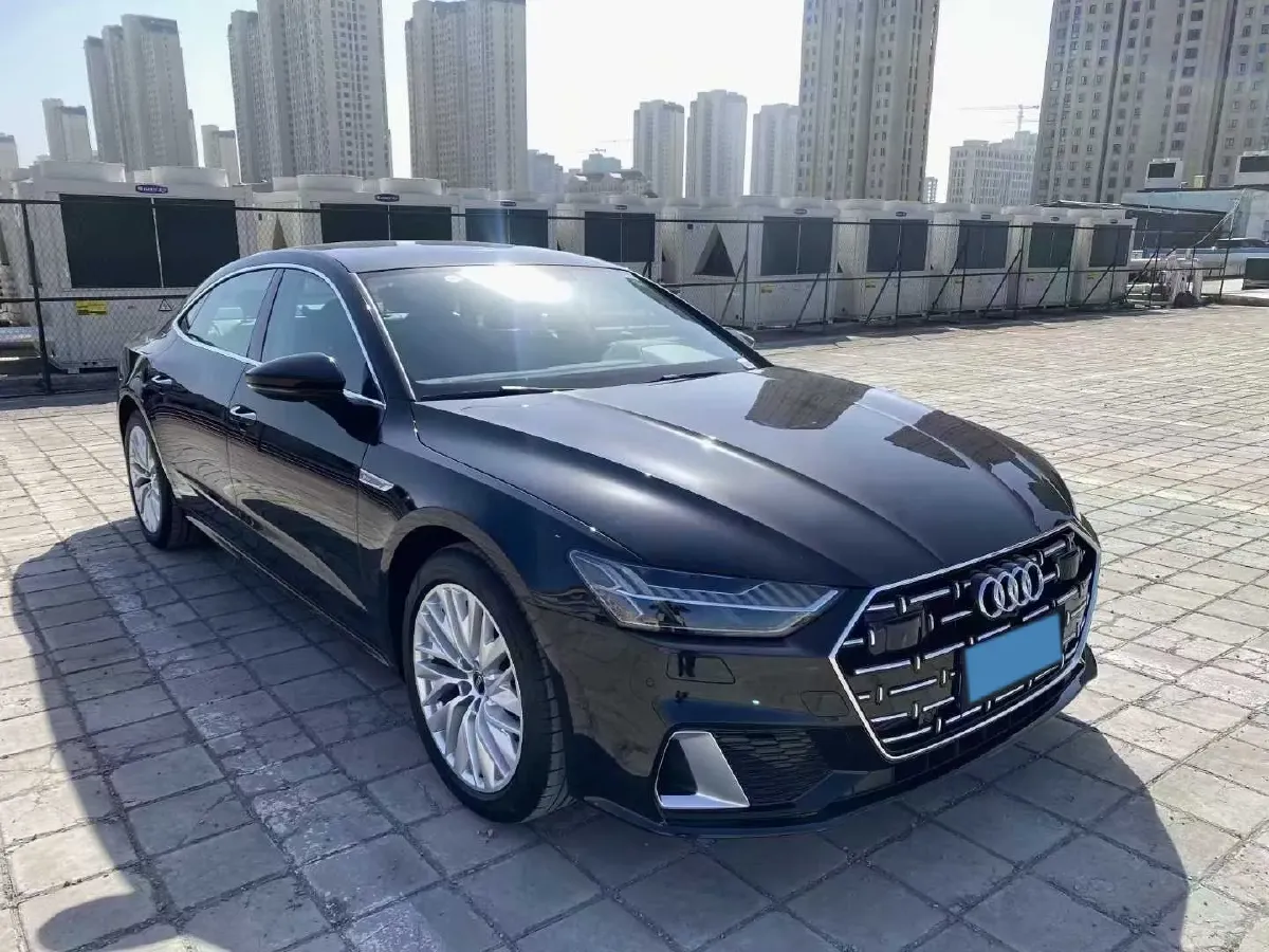 2024 Audi A7L 2.0T 245HP L4 7DCT,autocango,china used car exporter,china ev exporter,chinese used car exporter,chinese used ev exporter