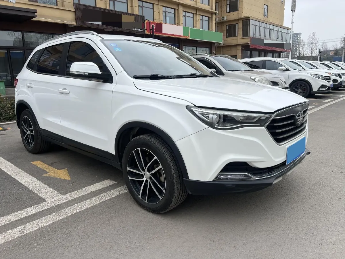 2017 Bestune X40 1.6L 114HP L4 5MT,autocango,china used car exporter,china ev exporter,chinese used car exporter,chinese used ev exporter