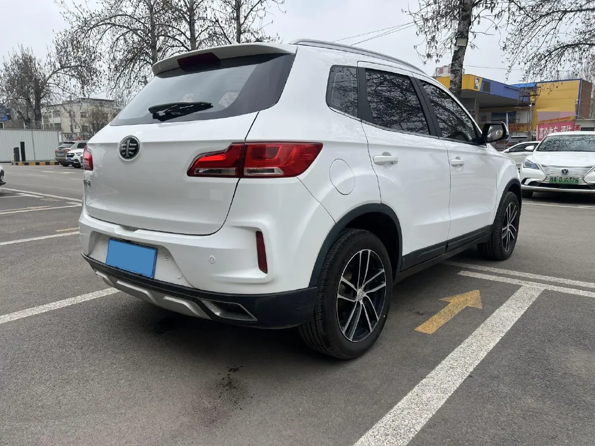 2017 Bestune X40 1.6L 114HP L4 5MT,autocango,china used car exporter,china ev exporter,chinese used car exporter,chinese used ev exporter