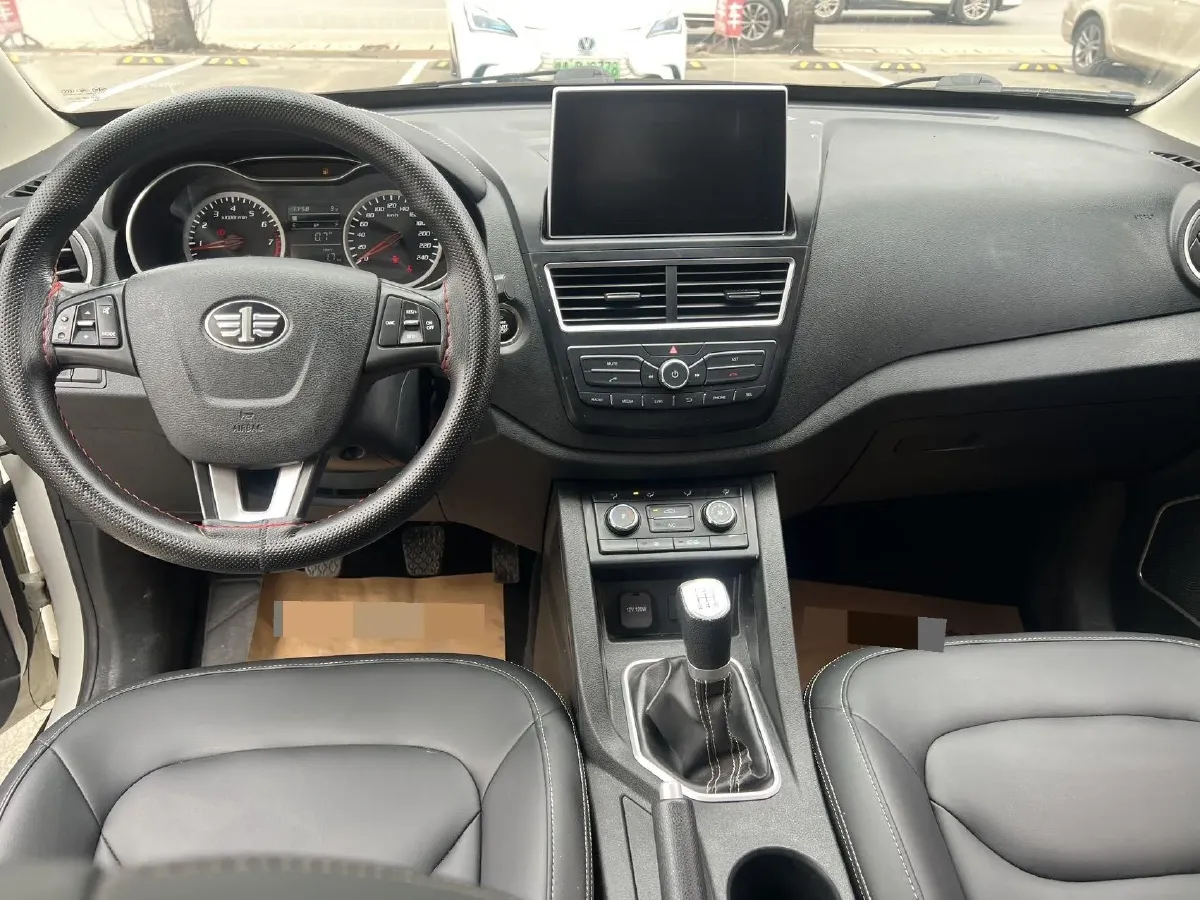 2017 Bestune X40 1.6L 114HP L4 5MT,autocango,china used car exporter,china ev exporter,chinese used car exporter,chinese used ev exporter