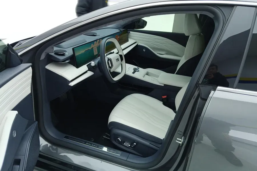 2024 Geely Galaxy E8 BEV 75.6KWH,autocango,china used car exporter,china ev exporter,chinese used car exporter,chinese used ev exporter