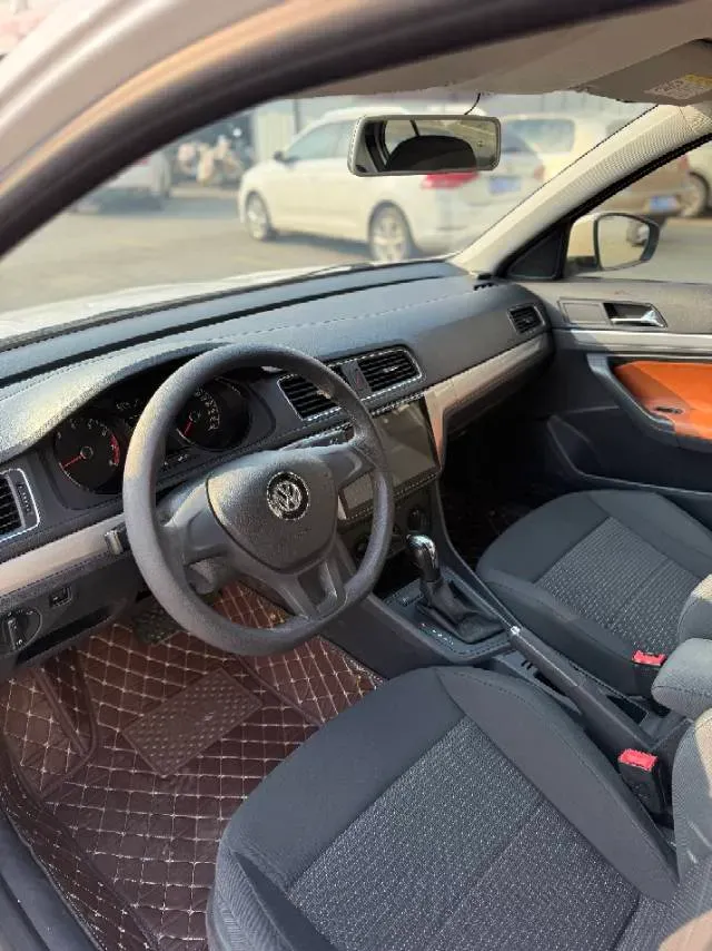 2018 Landwind XiaoYao 1.5T 163HP L4 CVT,autocango,china used car exporter,china ev exporter,chinese used car exporter,chinese used ev exporter