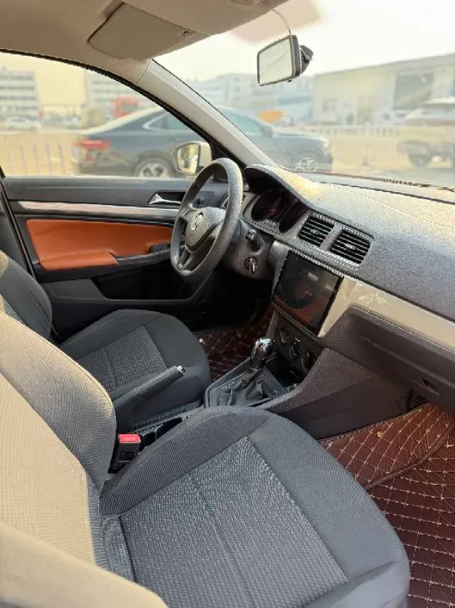 2018 Landwind XiaoYao 1.5T 163HP L4 CVT,autocango,china used car exporter,china ev exporter,chinese used car exporter,chinese used ev exporter