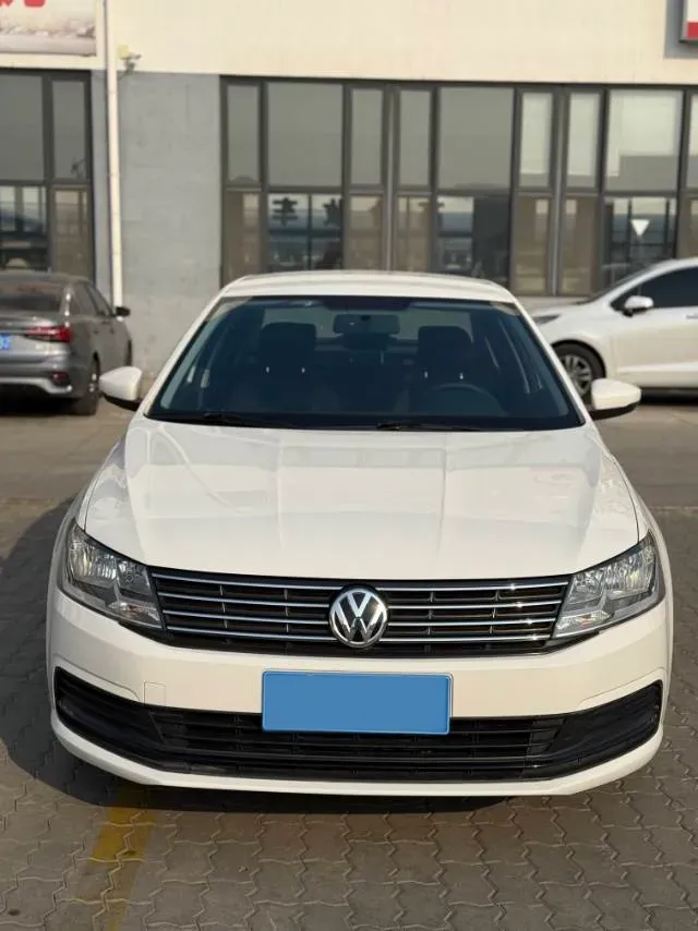 2018 Landwind XiaoYao 1.5T 163HP L4 CVT,autocango,china used car exporter,china ev exporter,chinese used car exporter,chinese used ev exporter