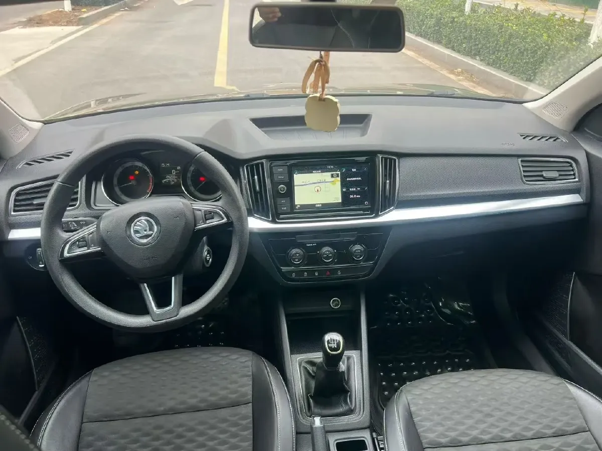 2018 Skoda Kamiq 1.5L 112HP L4 5MT,autocango,china used car exporter,china ev exporter,chinese used car exporter,chinese used ev exporter