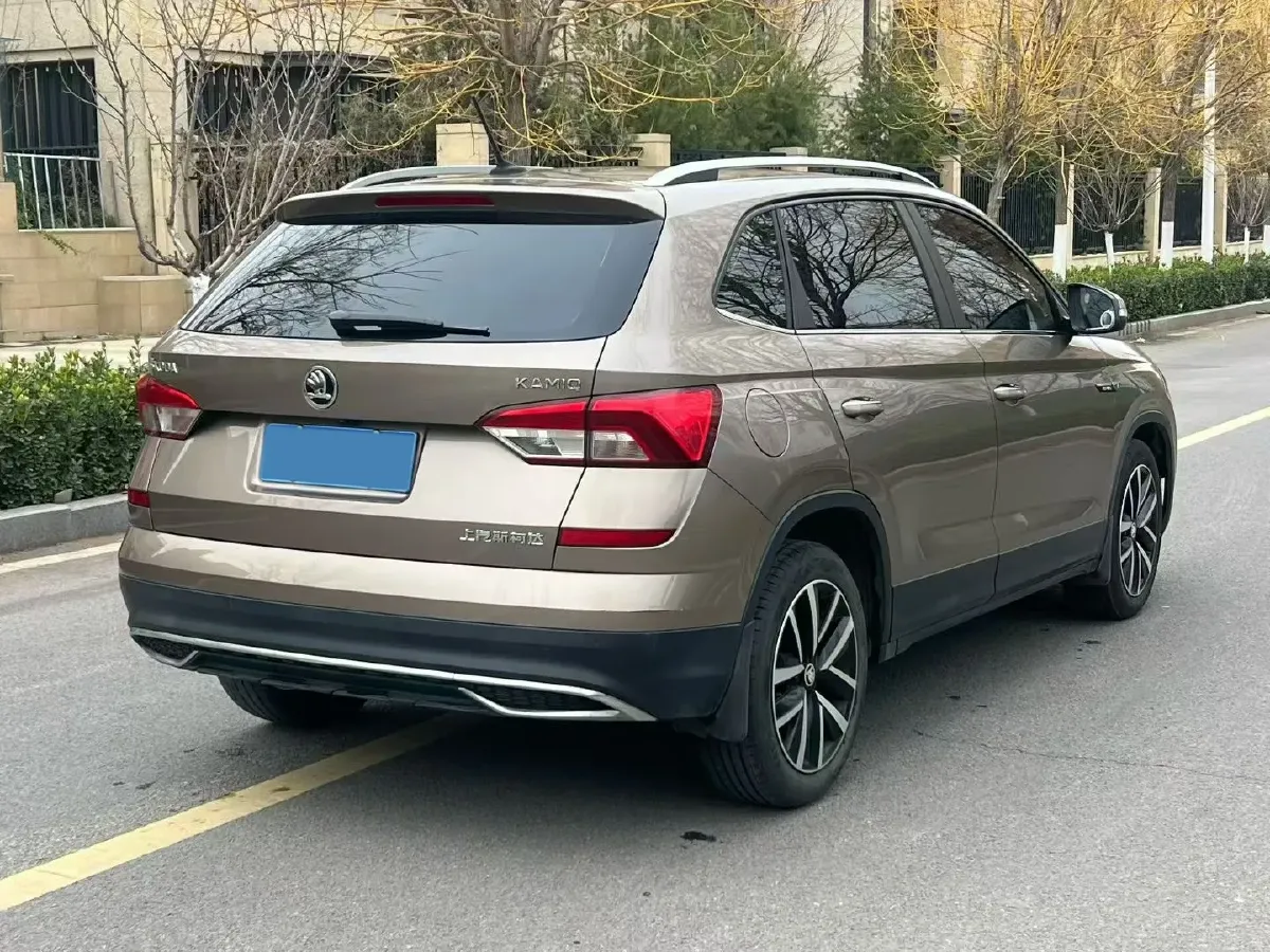2018 Skoda Kamiq 1.5L 112HP L4 5MT,autocango,china used car exporter,china ev exporter,chinese used car exporter,chinese used ev exporter