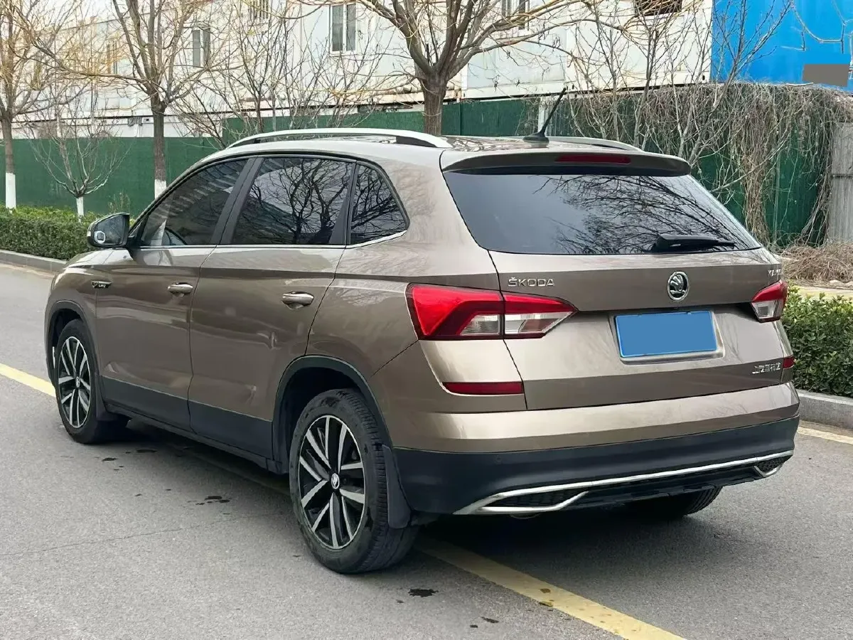 2018 Skoda Kamiq 1.5L 112HP L4 5MT,autocango,china used car exporter,china ev exporter,chinese used car exporter,chinese used ev exporter