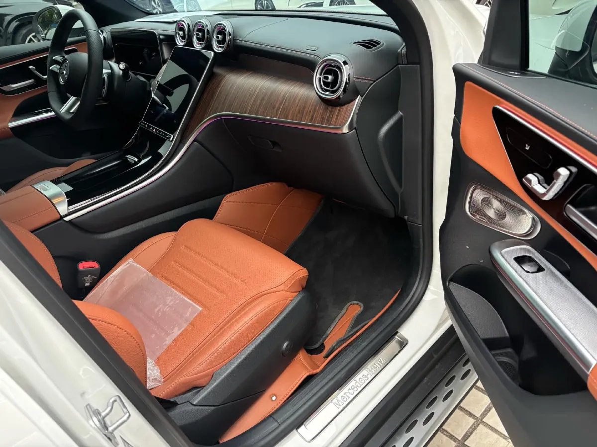 2026 Mercedes-Benz GLC Class 2.0T 258HP L4 9AT,autocango,china used car exporter,china ev exporter,chinese used car exporter,chinese used ev exporter