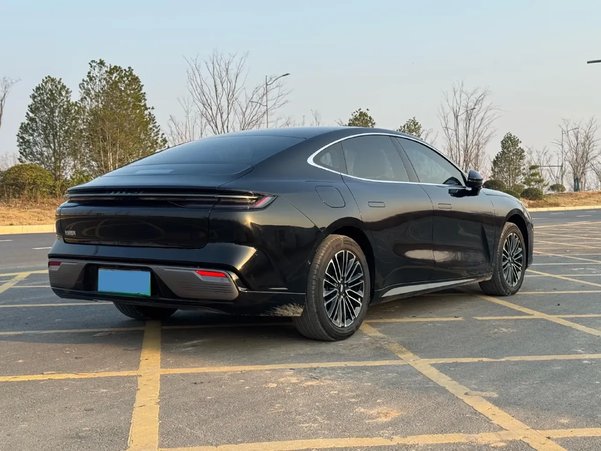 2025 Geely Galaxy Starshine 8 1.5L 112HP L4 1DHT PHEV,autocango,china used car exporter,china ev exporter,chinese used car exporter,chinese used ev exporter