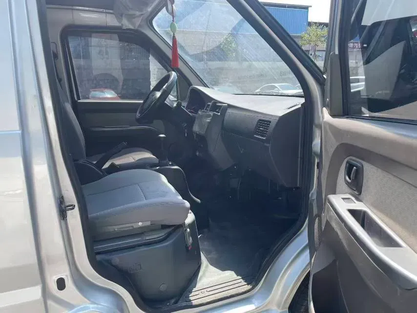 2022 WuLing RongGuang New Truck 1.5L 102HP L4 5MT,autocango,china used car exporter,china ev exporter,chinese used car exporter,chinese used ev exporter
