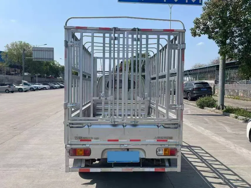 2022 WuLing RongGuang New Truck 1.5L 102HP L4 5MT,autocango,china used car exporter,china ev exporter,chinese used car exporter,chinese used ev exporter