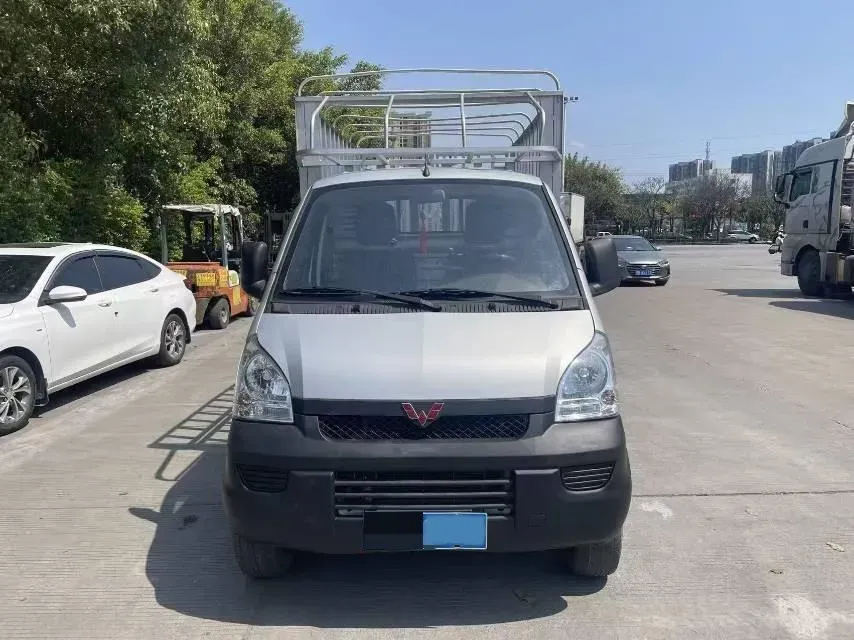 2022 WuLing RongGuang New Truck 1.5L 102HP L4 5MT,autocango,china used car exporter,china ev exporter,chinese used car exporter,chinese used ev exporter