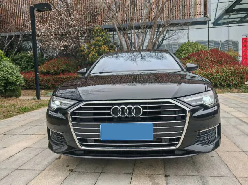 2019 Mercedes-Benz E Class 1.5T 184HP L4 9AT,autocango,china used car exporter,china ev exporter,chinese used car exporter,chinese used ev exporter