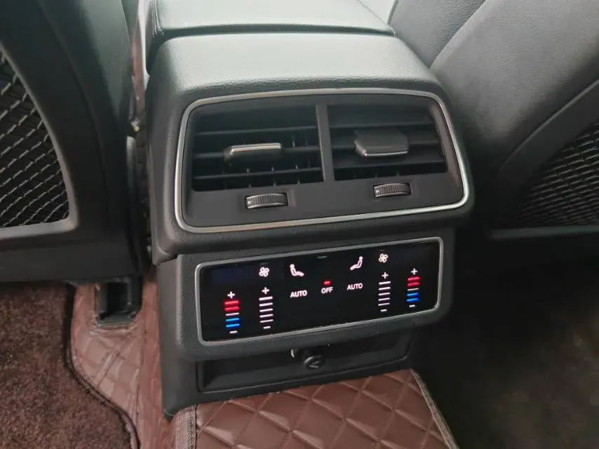 2019 Mercedes-Benz E Class 1.5T 184HP L4 9AT,autocango,china used car exporter,china ev exporter,chinese used car exporter,chinese used ev exporter