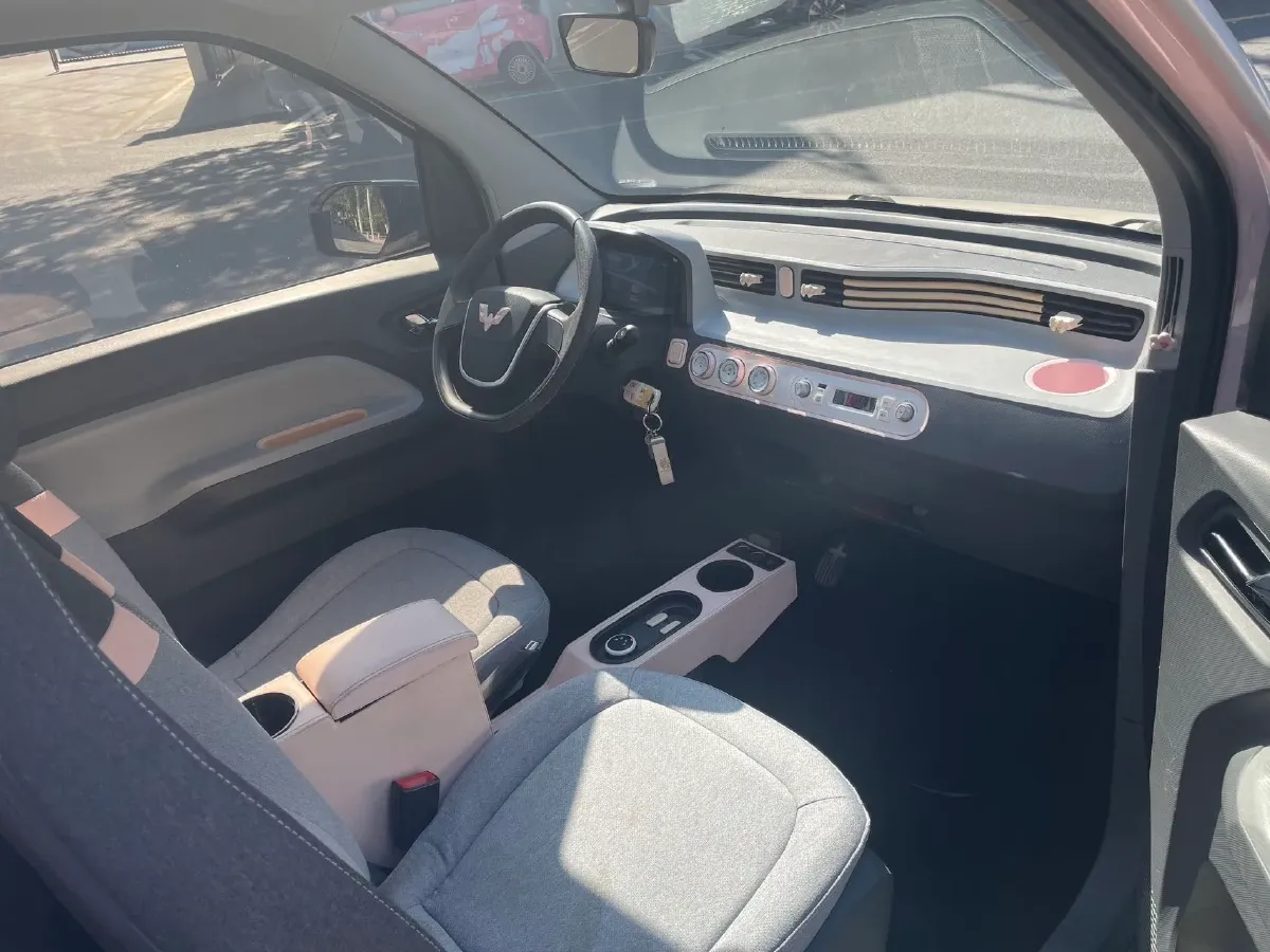 2021 WuLing HongGuang MINI EV BEV 13.9KWH,autocango,china used car exporter,china ev exporter,chinese used car exporter,chinese used ev exporter