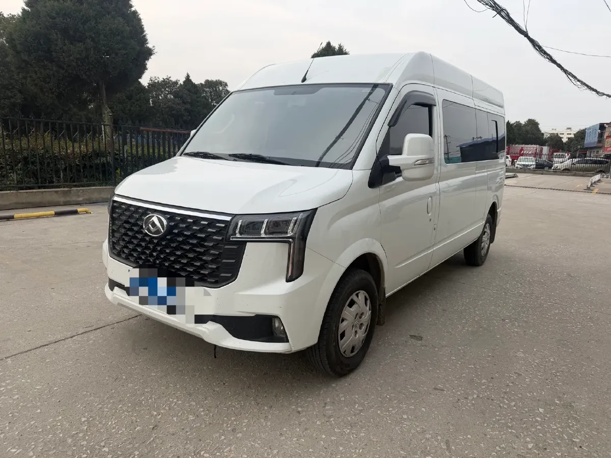 2024 MAXUS XinTu V80 2.0T 147HP L4 6MT,autocango,china used car exporter,china ev exporter,chinese used car exporter,chinese used ev exporter