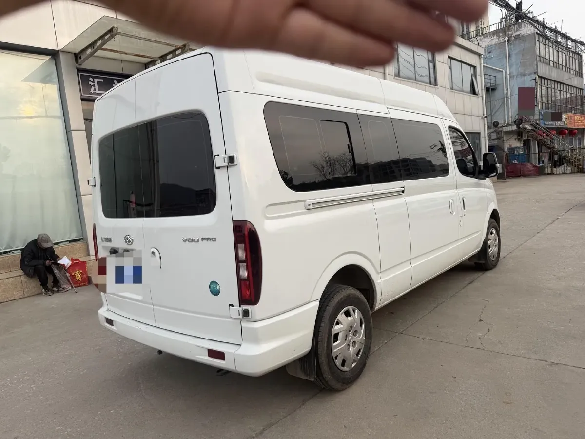 2024 MAXUS XinTu V80 2.0T 147HP L4 6MT,autocango,china used car exporter,china ev exporter,chinese used car exporter,chinese used ev exporter