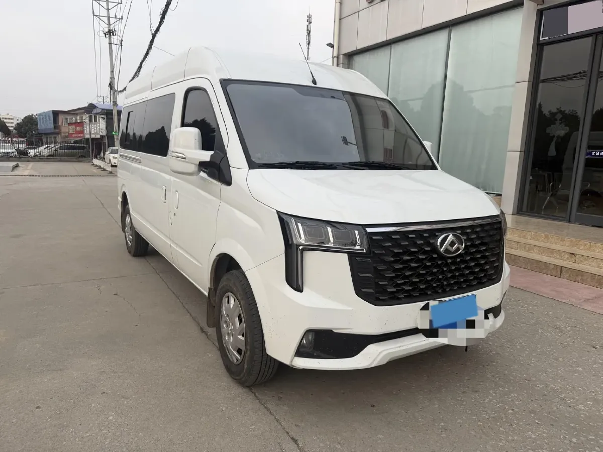 2024 MAXUS XinTu V80 2.0T 147HP L4 6MT,autocango,china used car exporter,china ev exporter,chinese used car exporter,chinese used ev exporter