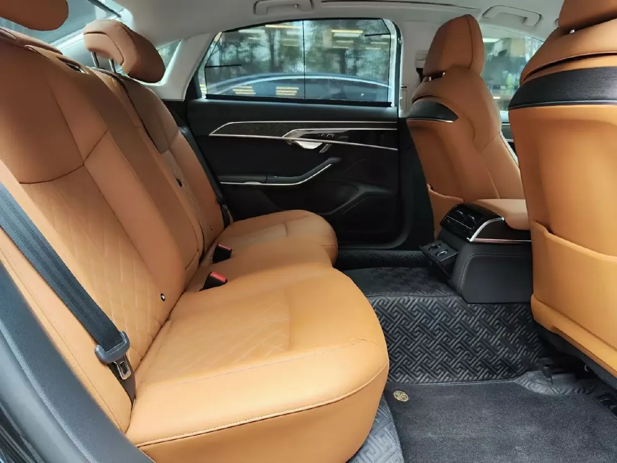 2023 Audi A8 3.0T 286HP V6 8AT,autocango,china used car exporter,china ev exporter,chinese used car exporter,chinese used ev exporter