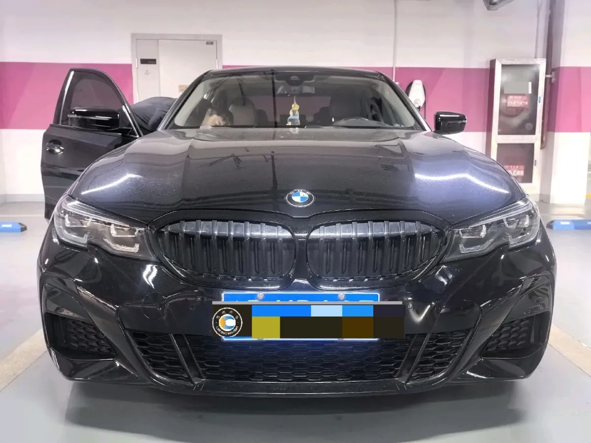 2022 BMW 3 Series 2.0T 184HP L4 8AT,autocango,china used car exporter,china ev exporter,chinese used car exporter,chinese used ev exporter