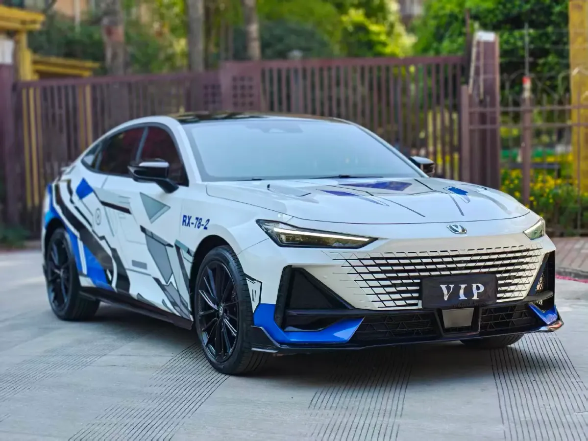 2023 ChangAn UNI-V 1.5T 188HP L4 7DCT,autocango,china used car exporter,china ev exporter,chinese used car exporter,chinese used ev exporter