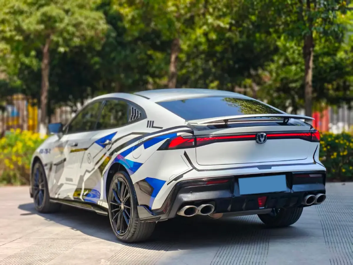 2023 ChangAn UNI-V 1.5T 188HP L4 7DCT,autocango,china used car exporter,china ev exporter,chinese used car exporter,chinese used ev exporter