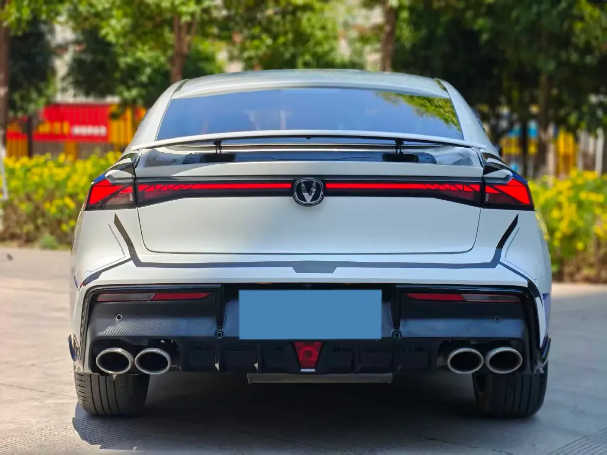 2023 ChangAn UNI-V 1.5T 188HP L4 7DCT,autocango,china used car exporter,china ev exporter,chinese used car exporter,chinese used ev exporter