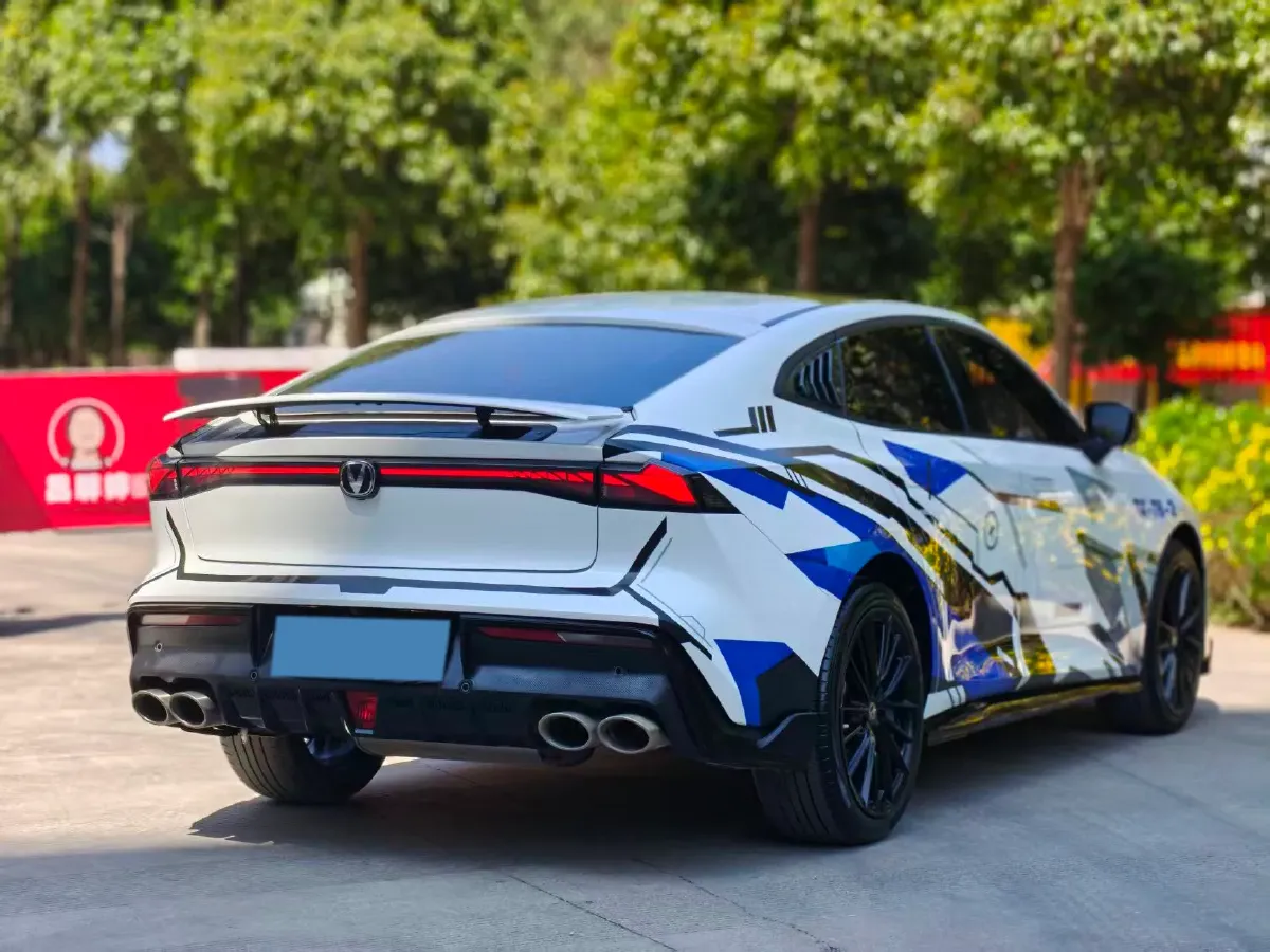 2023 ChangAn UNI-V 1.5T 188HP L4 7DCT,autocango,china used car exporter,china ev exporter,chinese used car exporter,chinese used ev exporter