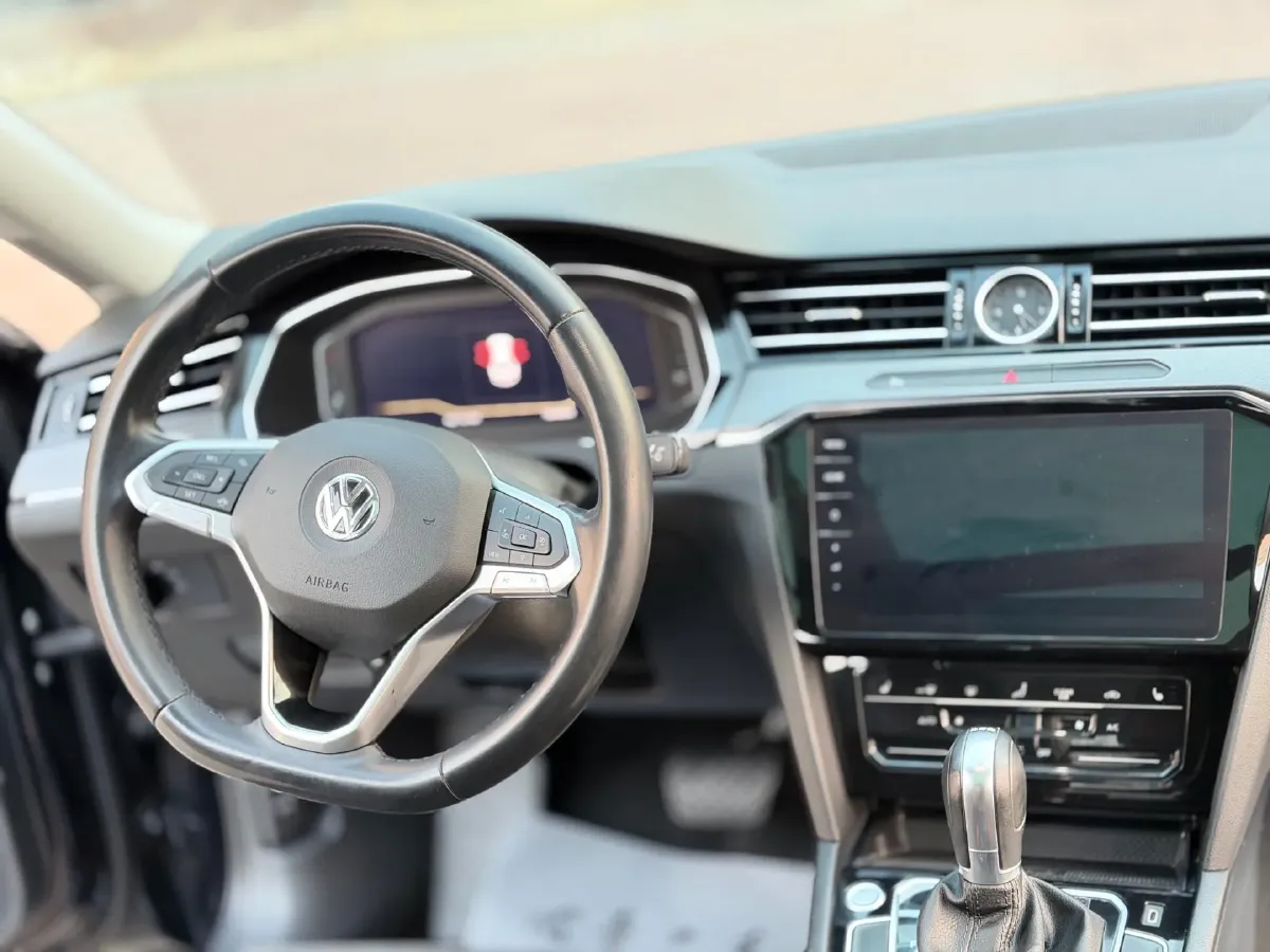 2020 Volkswagen Magotan 2.0T 186HP L4 7DCT,autocango,china used car exporter,china ev exporter,chinese used car exporter,chinese used ev exporter