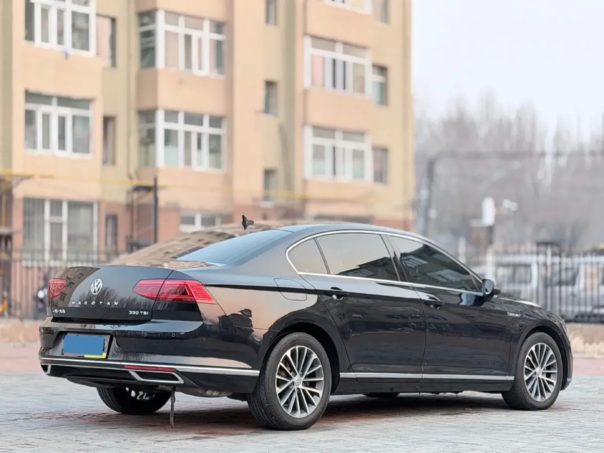 2020 Volkswagen Magotan 2.0T 186HP L4 7DCT,autocango,china used car exporter,china ev exporter,chinese used car exporter,chinese used ev exporter