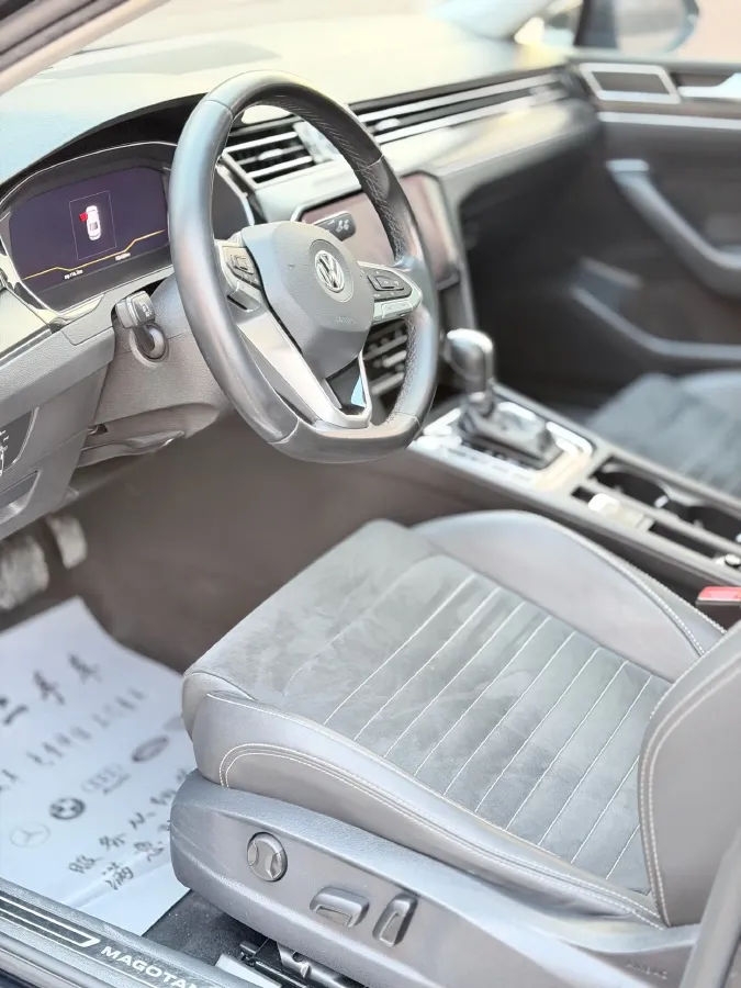 2020 Volkswagen Magotan 2.0T 186HP L4 7DCT,autocango,china used car exporter,china ev exporter,chinese used car exporter,chinese used ev exporter