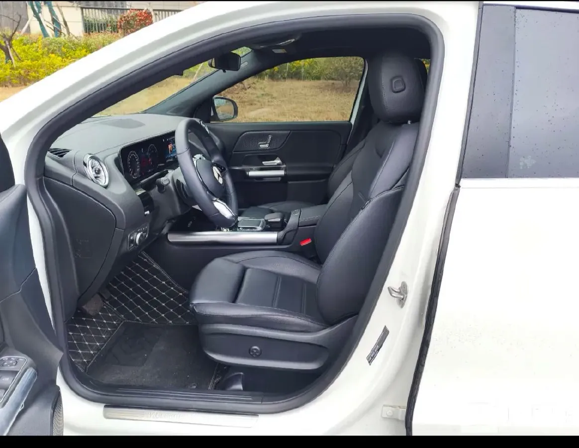 2024 Mercedes-Benz GLA Class 2.0T 190HP L4 8DCT,autocango,china used car exporter,china ev exporter,chinese used car exporter,chinese used ev exporter