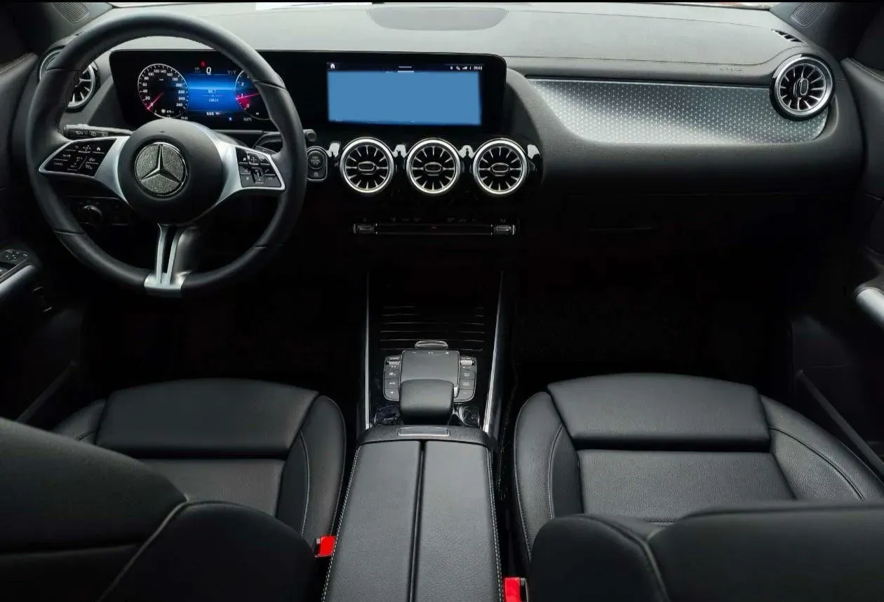 2024 Mercedes-Benz GLA Class 2.0T 190HP L4 8DCT,autocango,china used car exporter,china ev exporter,chinese used car exporter,chinese used ev exporter