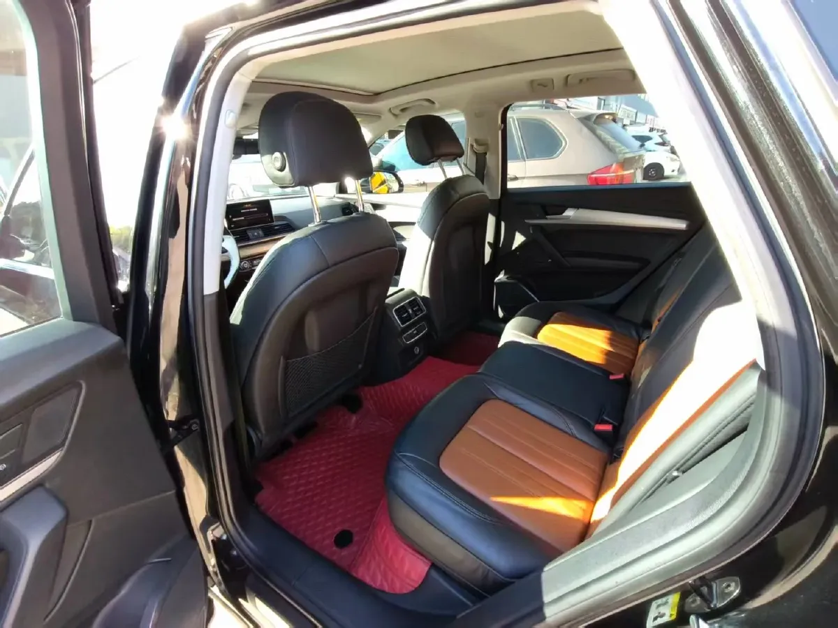 2020 Audi Q5L 2.0T 190HP L4 7DCT,autocango,china used car exporter,china ev exporter,chinese used car exporter,chinese used ev exporter