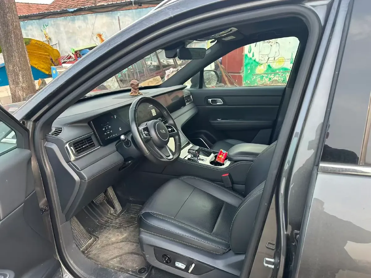 2021 Li ONE Range Extended 131HP REEV 40.5KWH,autocango,china used car exporter,china ev exporter,chinese used car exporter,chinese used ev exporter