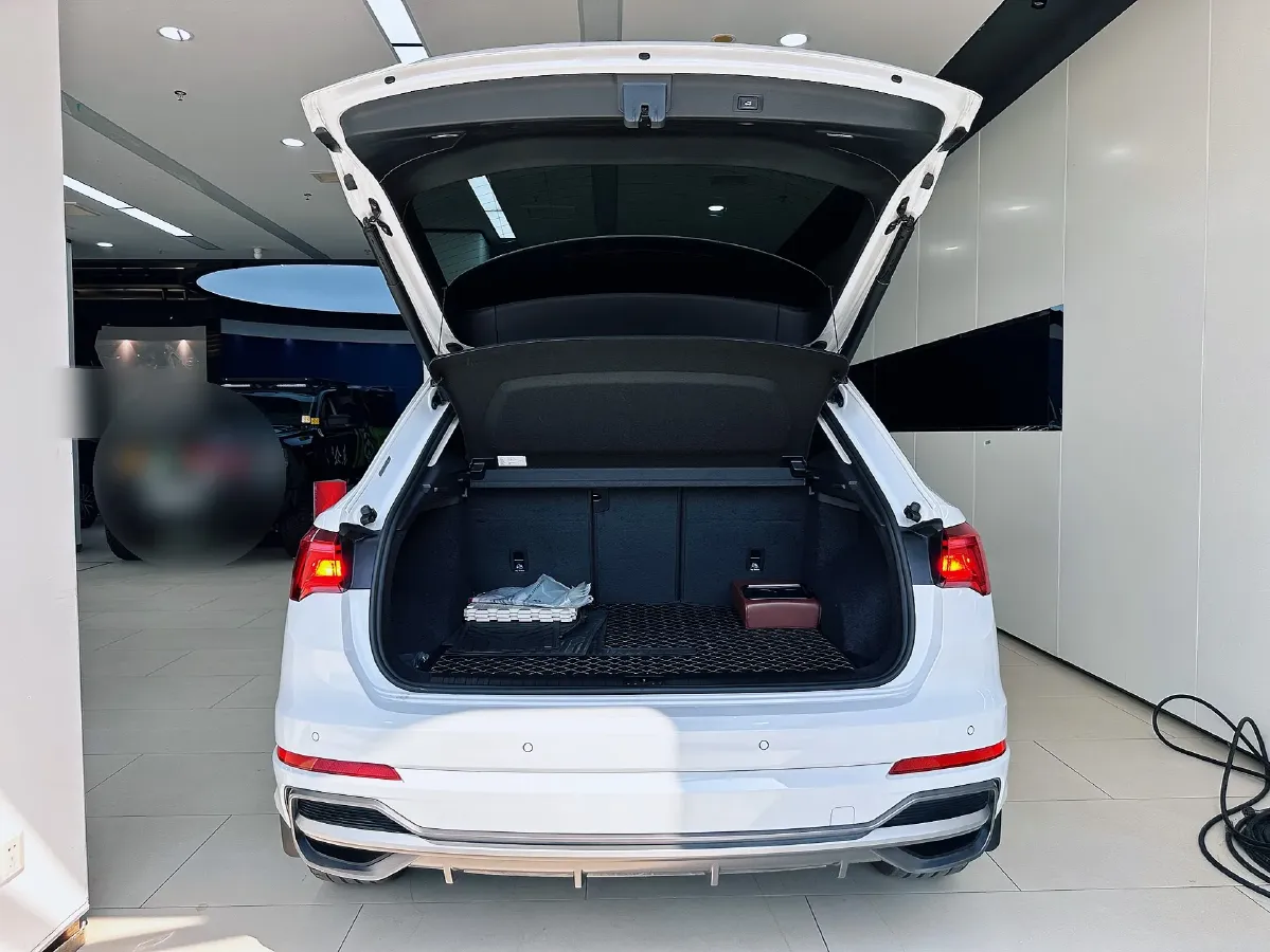 2023 Audi Q3 1.4T 150HP L4 7DCT,autocango,china used car exporter,china ev exporter,chinese used car exporter,chinese used ev exporter