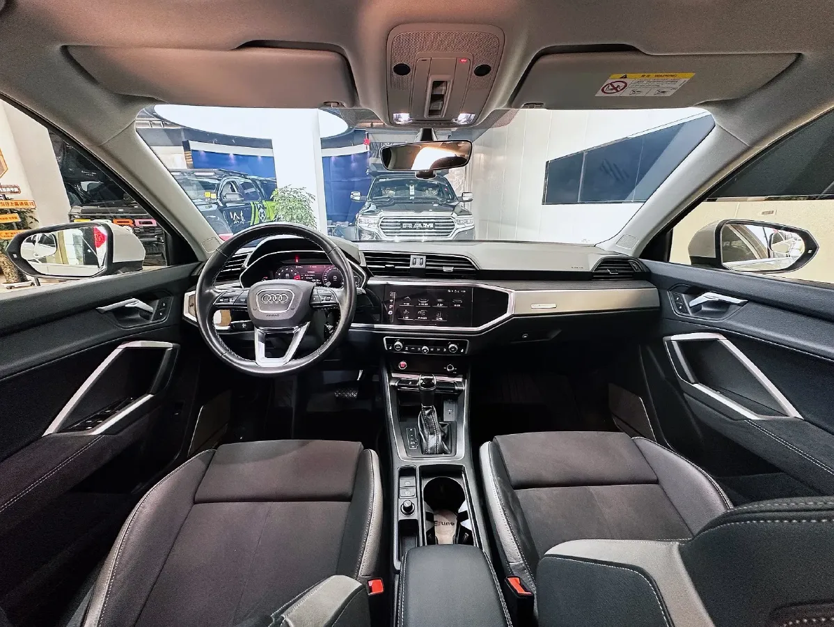 2023 Audi Q3 1.4T 150HP L4 7DCT,autocango,china used car exporter,china ev exporter,chinese used car exporter,chinese used ev exporter