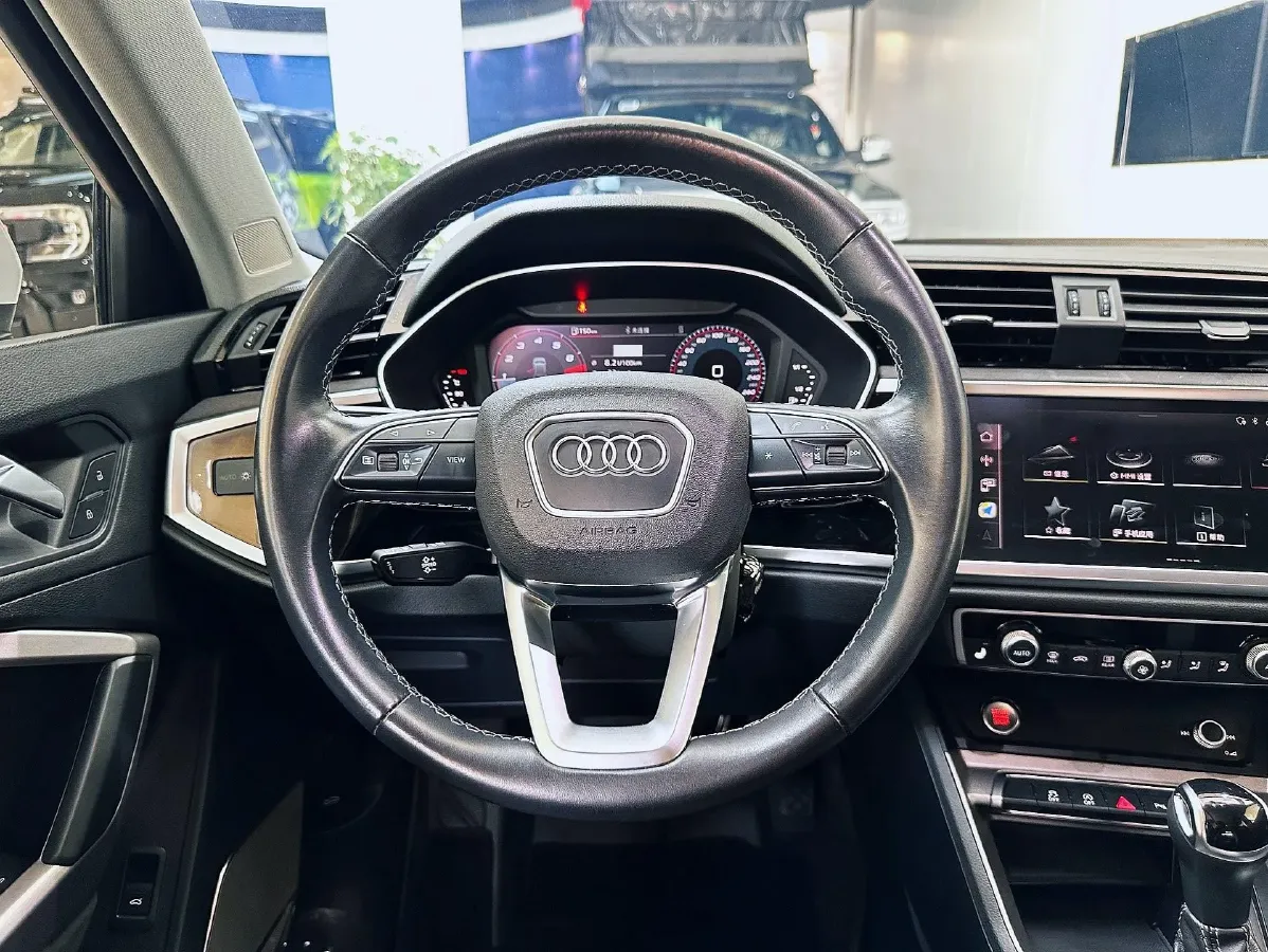 2023 Audi Q3 1.4T 150HP L4 7DCT,autocango,china used car exporter,china ev exporter,chinese used car exporter,chinese used ev exporter