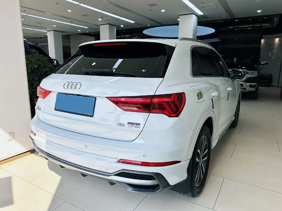 2023 Audi Q3 1.4T 150HP L4 7DCT,autocango,china used car exporter,china ev exporter,chinese used car exporter,chinese used ev exporter