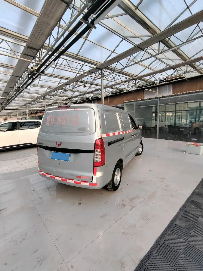 2019 WuLing HongGuang V 1.5L 99HP L4 6MT,autocango,china used car exporter,china ev exporter,chinese used car exporter,chinese used ev exporter