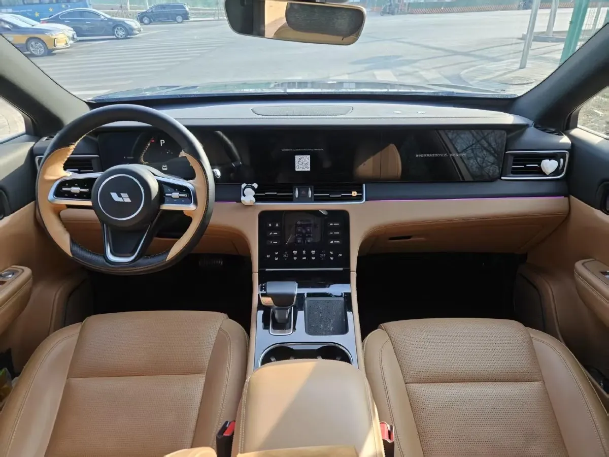 2021 Li ONE Range Extended 131HP REEV 40.5KWH,autocango,china used car exporter,china ev exporter,chinese used car exporter,chinese used ev exporter