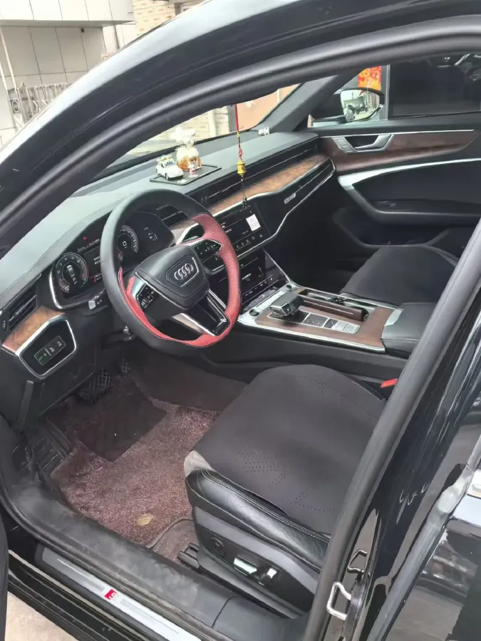 2023 Audi A6L 2.0T 245HP L4 7DCT,autocango,china used car exporter,china ev exporter,chinese used car exporter,chinese used ev exporter