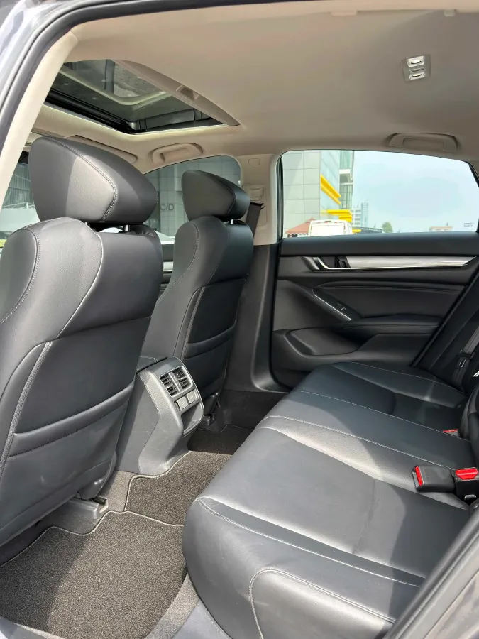 2022 Honda Accord 1.5T 194HP L4 CVT,autocango,china used car exporter,china ev exporter,chinese used car exporter,chinese used ev exporter