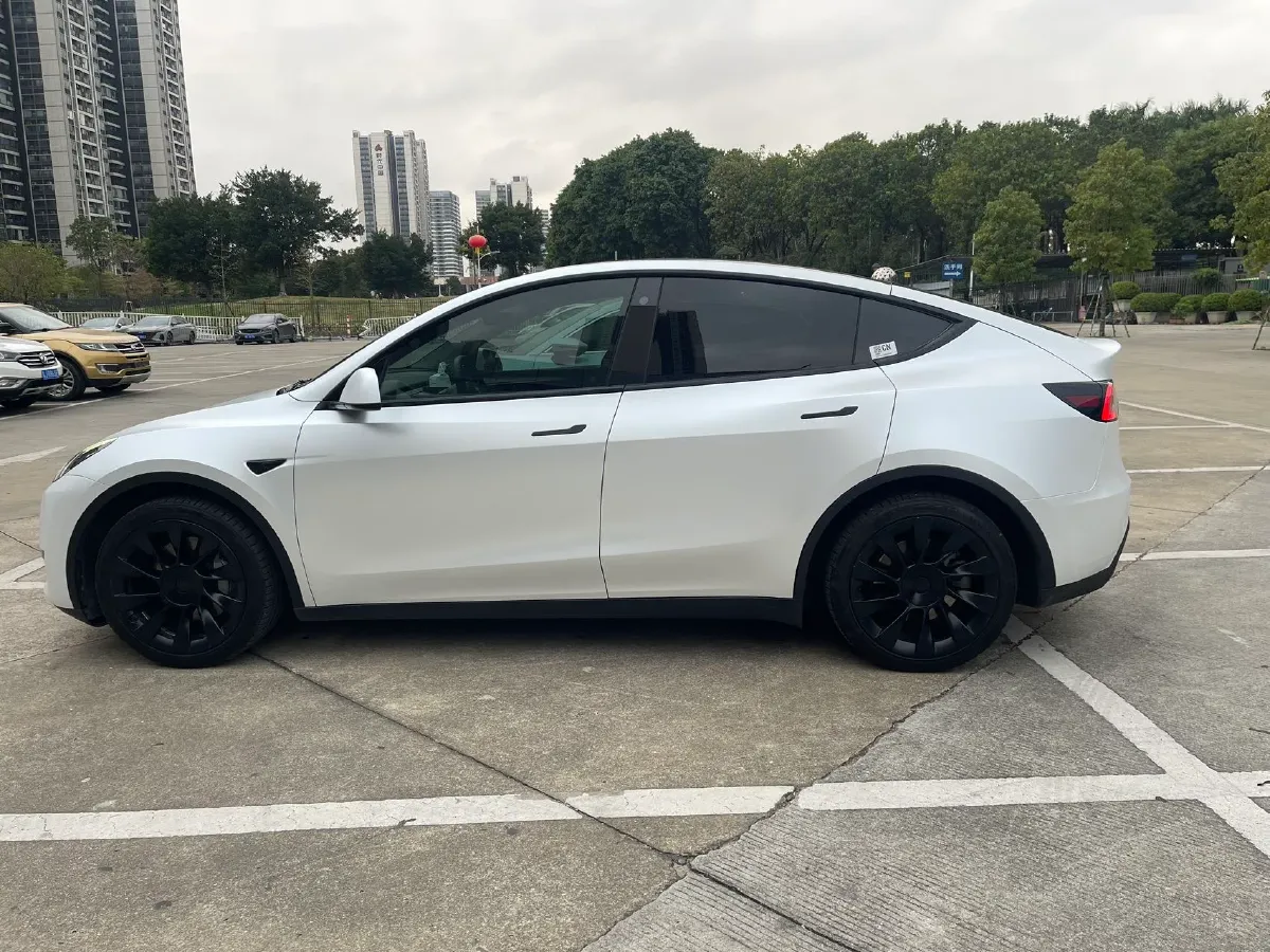 2022 Tesla Model Y BEV 60KWH,autocango,china used car exporter,china ev exporter,chinese used car exporter,chinese used ev exporter
