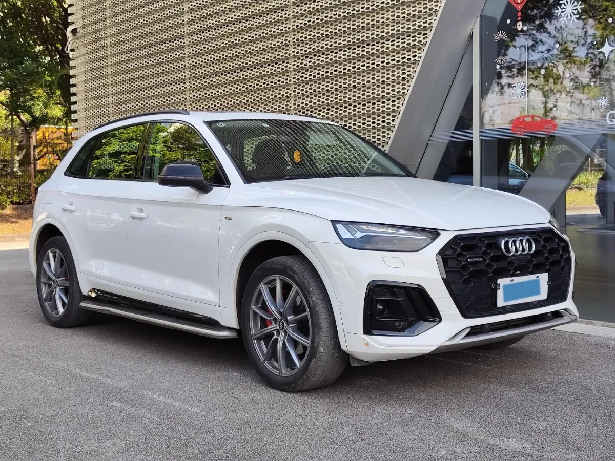 2021 Audi Q5L 2.0T 252HP L4 7DCT,autocango,china used car exporter,china ev exporter,chinese used car exporter,chinese used ev exporter