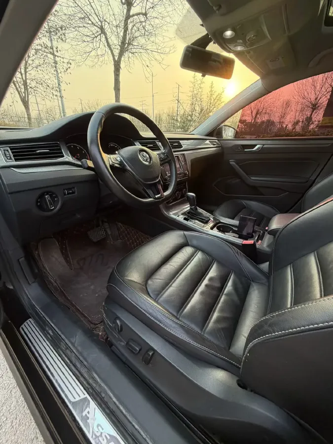 2016 Volkswagen Passat 1.8T 180HP L4 7DCT,autocango,china used car exporter,china ev exporter,chinese used car exporter,chinese used ev exporter